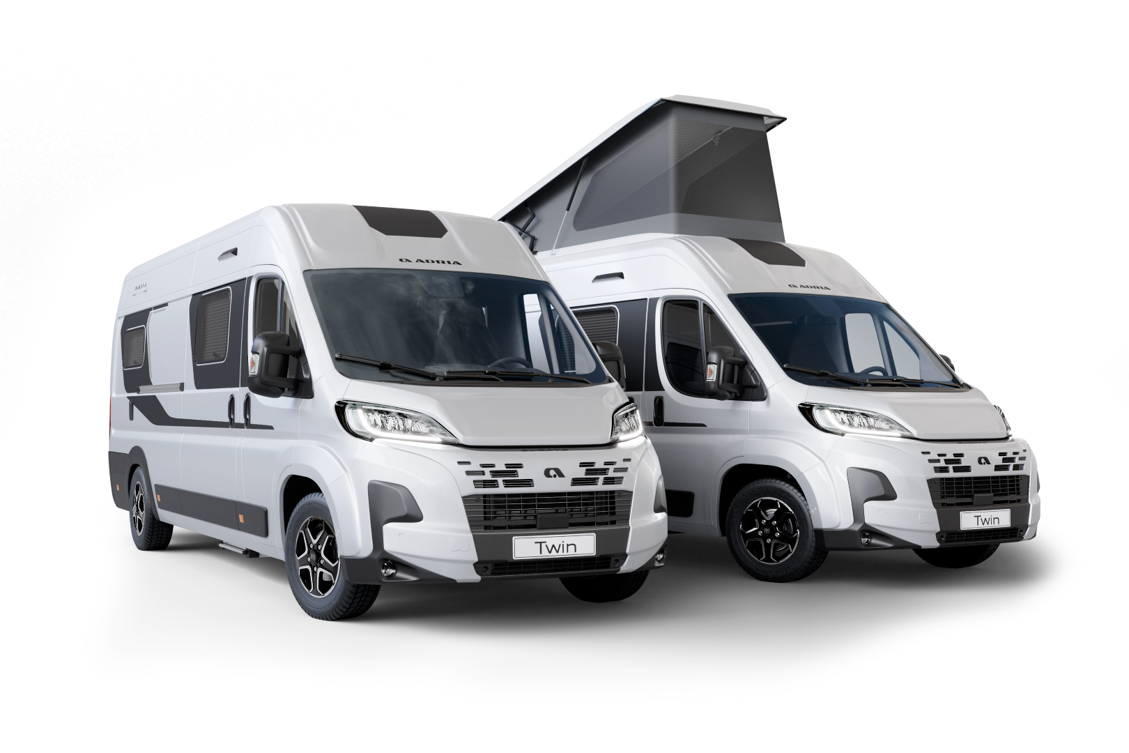 Zilvergekleurde Adria Twin Supreme op basis van Fiat Ducato