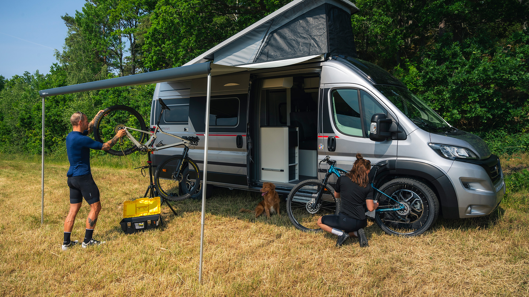 Adria Twin plåtis med pop-up