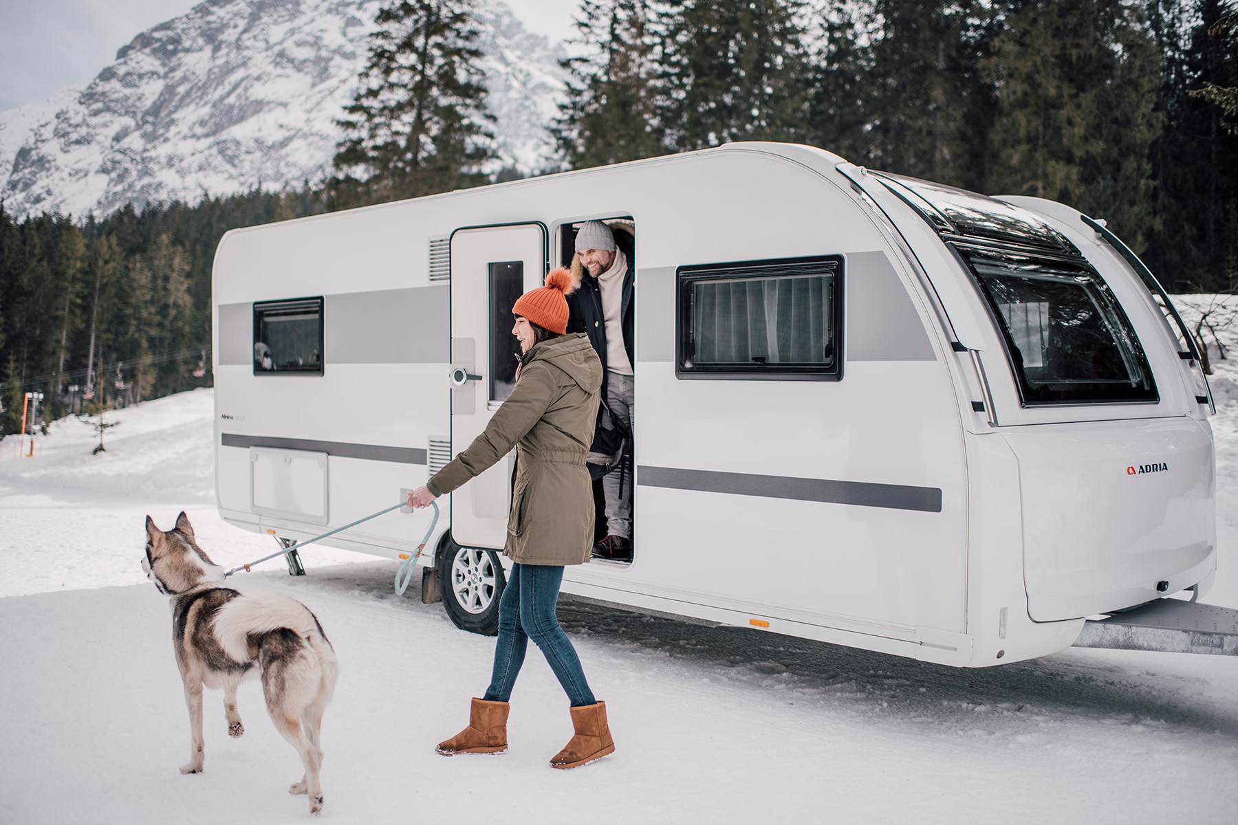 Adria Alpina premiumhusvagn för året runt-camping