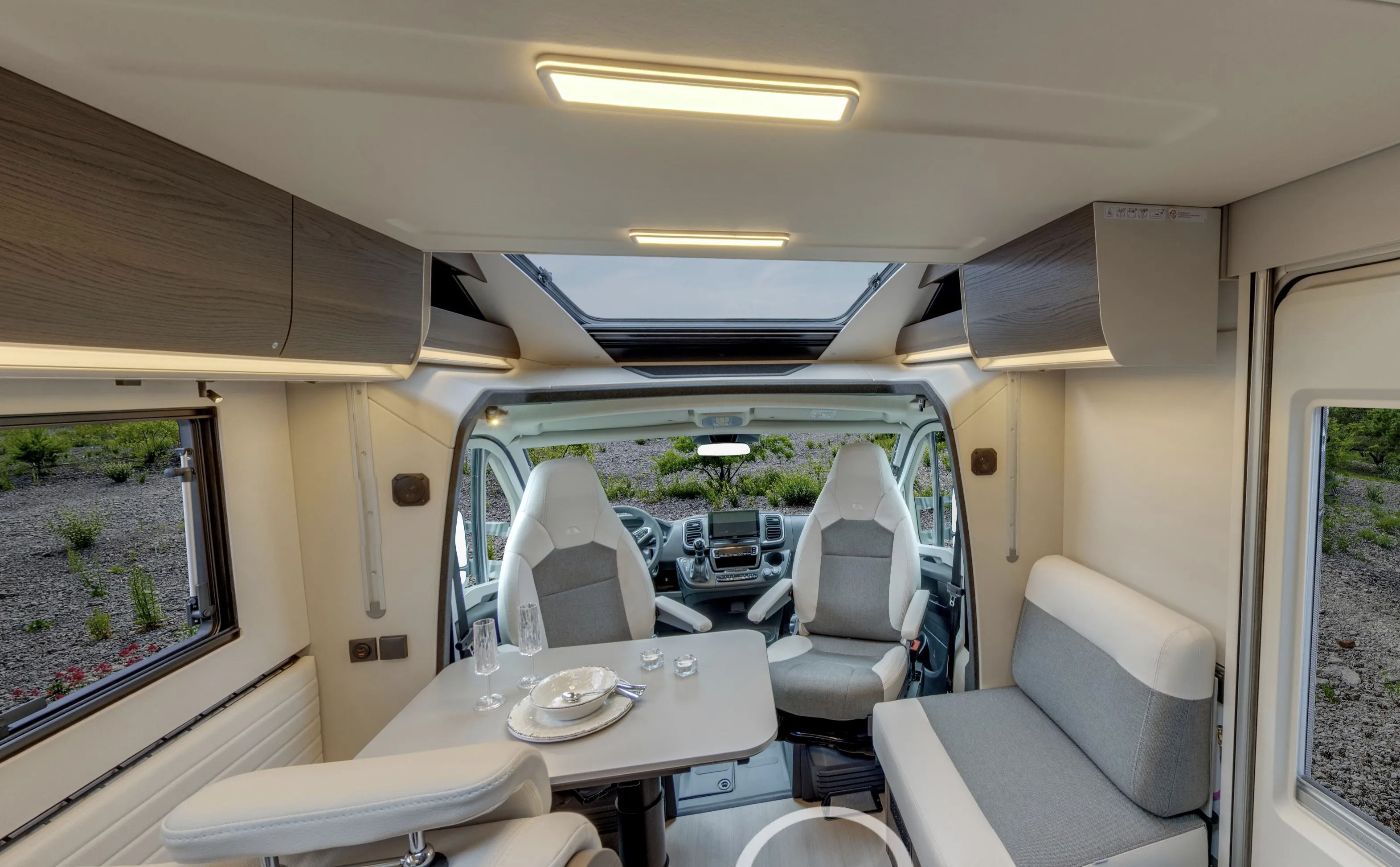 Interiör i Adria husbil Matrix Supreme